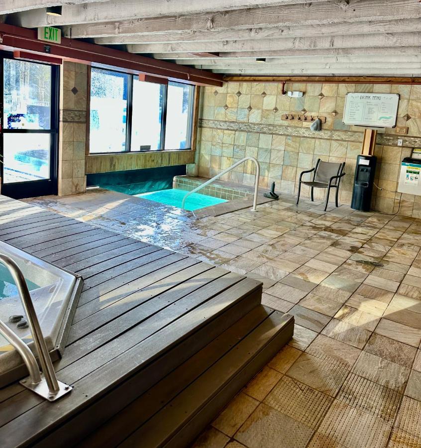 Keystone Lakeside Condo Luaran gambar